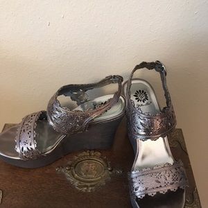Silver Yellow Box Wedges Size 9